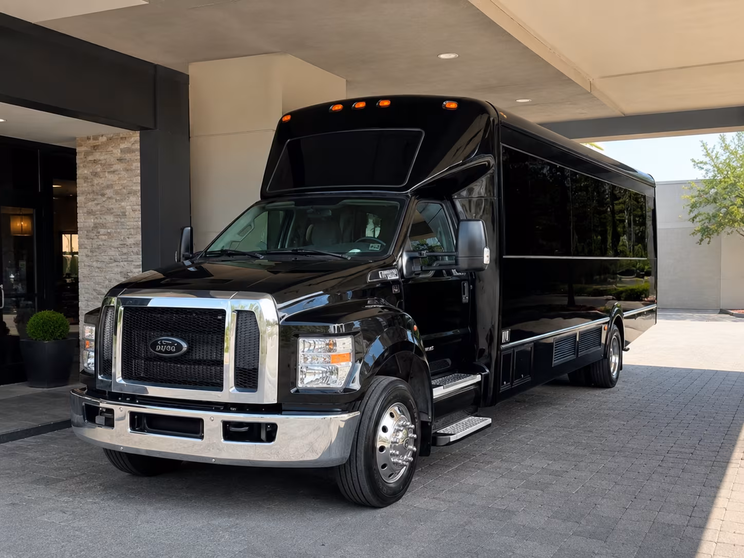 Palm Beach Gardens Homecoming & Prom Party Bus Rentals
