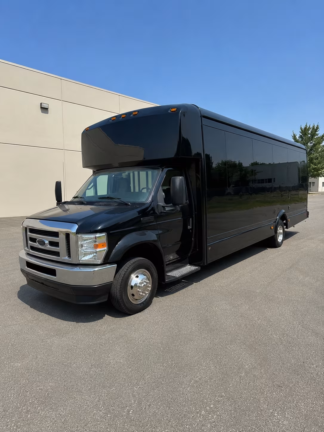 Wellington Winery Tour & Pub Crawl Transportation party bus exterior